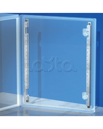 Рейки дверные, вертикальные, для шкафов CE В=700мм, 1 упаковка - 2шт. DKC R5S70 в Санкт-Петербурге Аксессуары для стоек и шкафов Pintop.ru