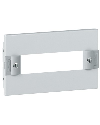 Панель лицевая Legrand 020304 в Санкт-Петербурге Аксессуары для стоек и шкафов Pintop.ru