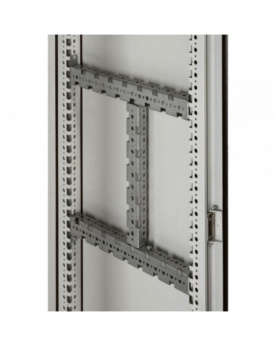 Набор траверсов Legrand 020532 в Санкт-Петербурге Аксессуары для стоек и шкафов Pintop.ru